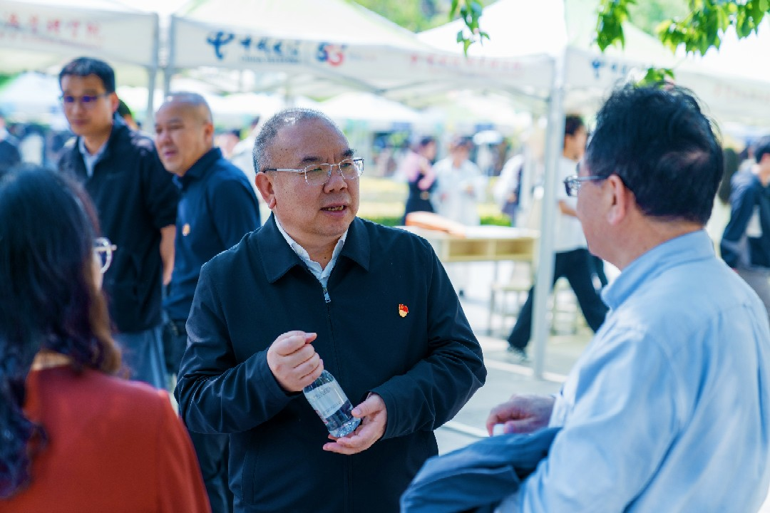 “启程马年 健康安宁”美加墨世界杯官方网站医学院专场招聘会圆满举行 第 4 张 “启程马年 健康安宁”美加墨世界杯官方网站医学院专场招聘会圆满举行 第 4 张