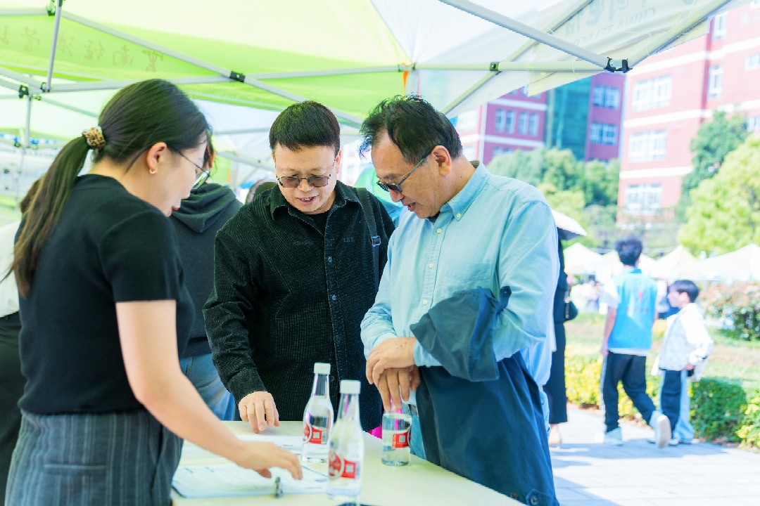 “启程马年 健康安宁”美加墨世界杯官方网站医学院专场招聘会圆满举行 第 5 张 “启程马年 健康安宁”美加墨世界杯官方网站医学院专场招聘会圆满举行 第 5 张