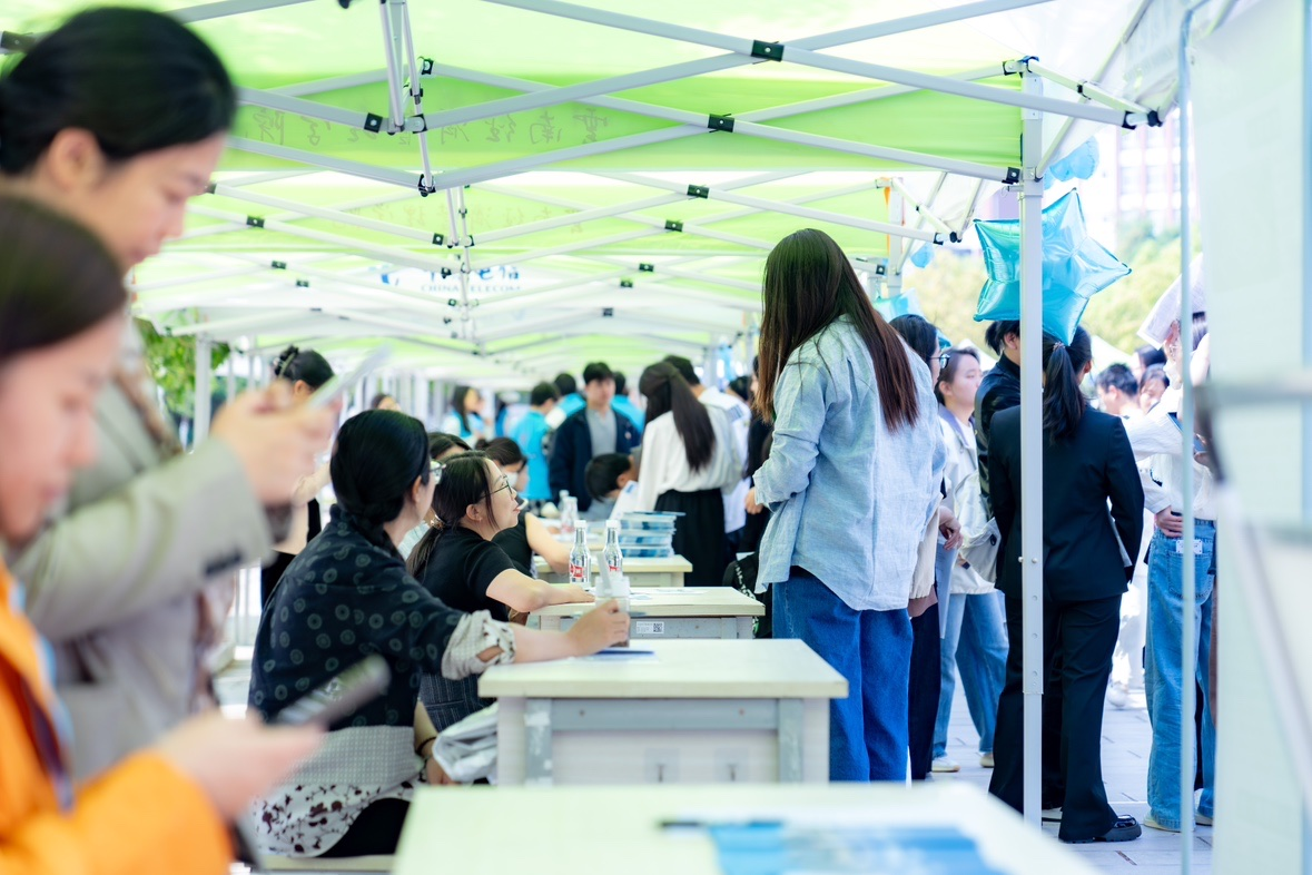 “启程马年 健康安宁”美加墨世界杯官方网站医学院专场招聘会圆满举行 第 1 张 “启程马年 健康安宁”美加墨世界杯官方网站医学院专场招聘会圆满举行 第 1 张