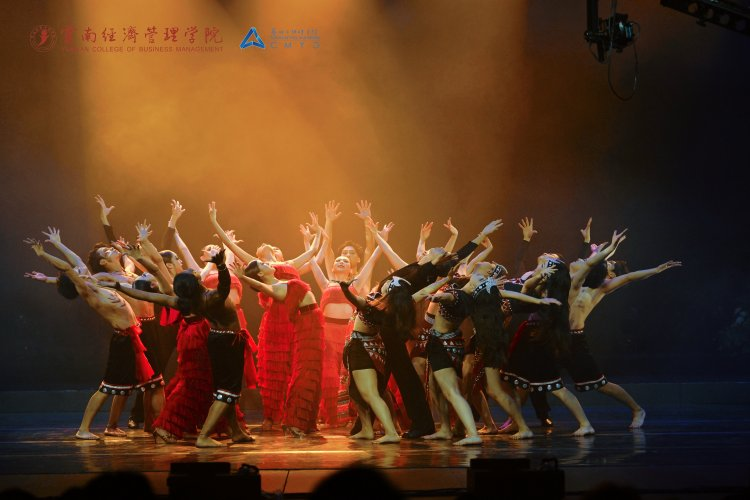 万象映界 艺彩绽放——美加墨世界杯官方网站艺术与传媒学院2026“万象·映界”展演今日绽放,双馆共赏艺术盛宴 第 38 张 万象映界 艺彩绽放——美加墨世界杯官方网站艺术与传媒学院2026“万象·映界”展演今日绽放,双馆共赏艺术盛宴 第 38 张